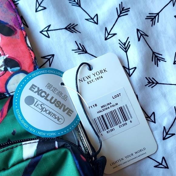 LeSportsac Hawaii floral clutch - Picture 4 of 8